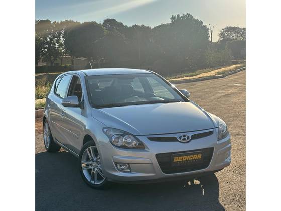 HYUNDAI I30 2.0 MPI 16V GASOLINA 4P AUTOMÁTICO HYUNDAI I30 2.0 MPI 16V GASOLINA 4P AUTOMÁTICO